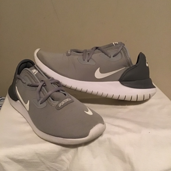 🔥Nike’s, great condition, lightweight, size 7, super clean, see photos - Picture 3 of 5